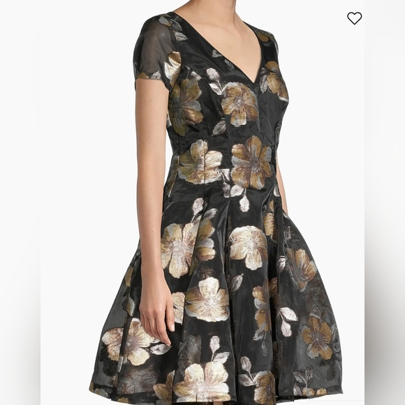 Elegant Black Midi Dress with Gold Floral Pattern - Picture 4 of 16